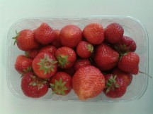 Aardbeien en ander zacht fruit langer houdbaar met Depron absorptieplaatjes.