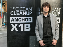 Boyan Slat van The Ocean Cleanup loopt voor op schema maar krijgt van de kunststofindustrie tot dusver weinig steun