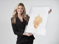 Lisanne Kamphuis wil de schoonheid van kunststof laten zien 