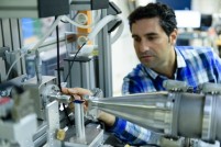 Polymeerwetenschappers en industrie werken samen aan slimme materialen