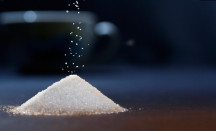 Onderzoekers ontwikkelen nieuwe familie polymeren op basis van suiker die afbreekbaar en mechanisch recyclebaar zijn