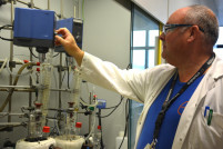 Antwerpse onderzoekers ontwikkelen methode om pc-schermen chemisch te recycleren (video)